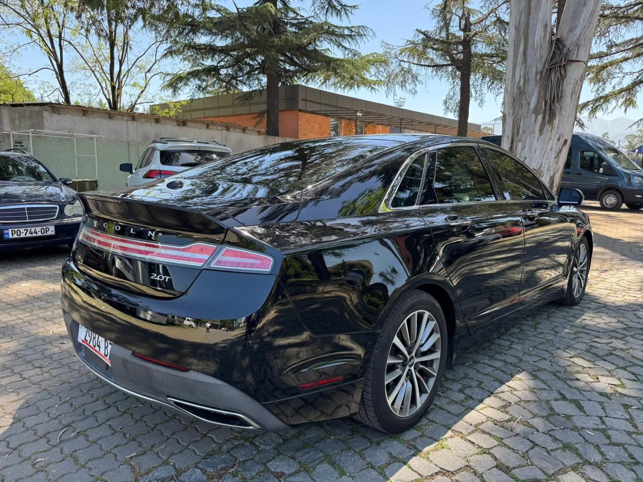 Lincoln MKZ Hybrid 4