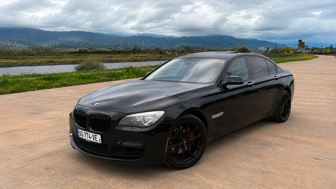 BMW 740i