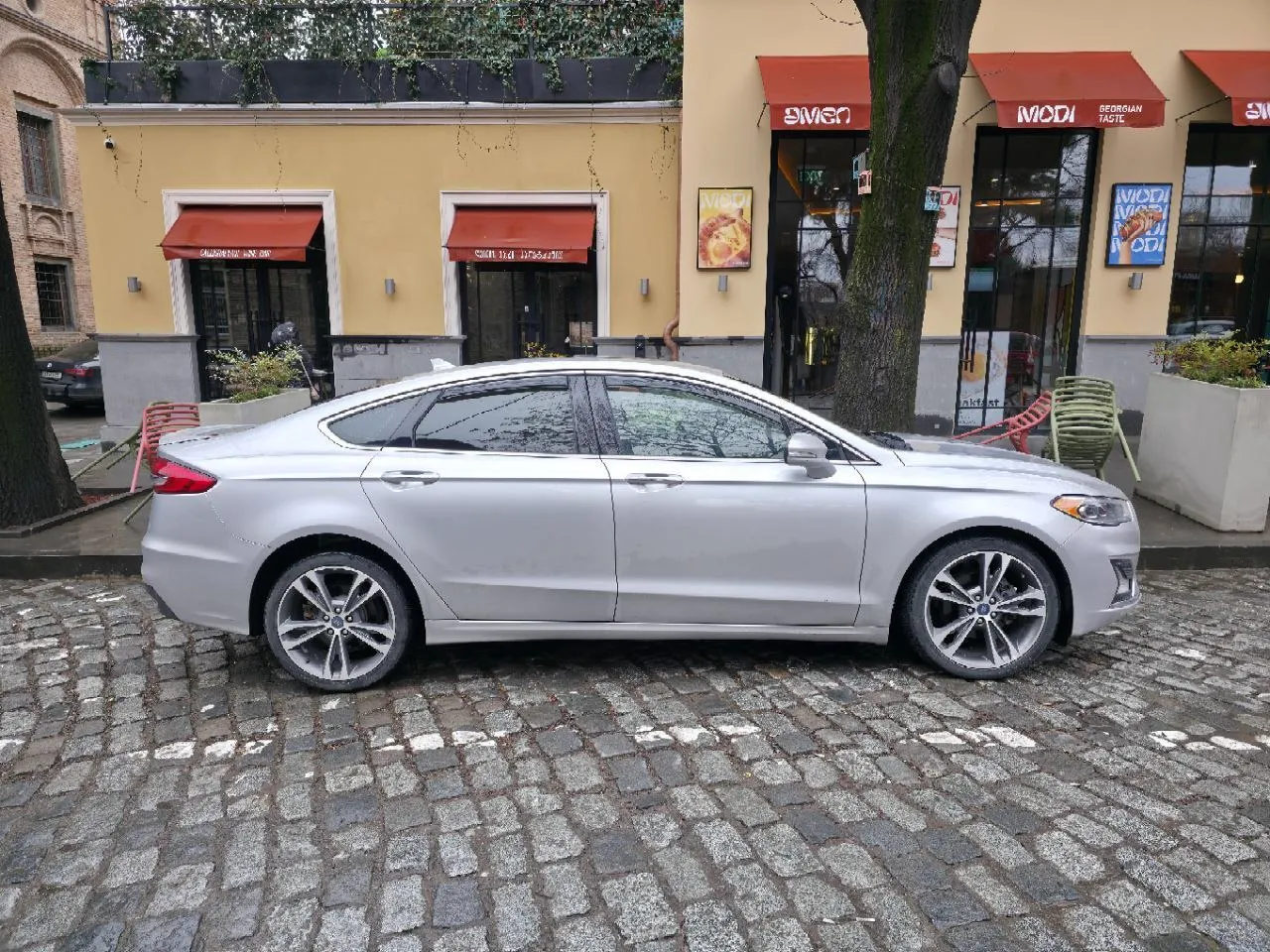 Ford Fusion Hybrid Silver 4