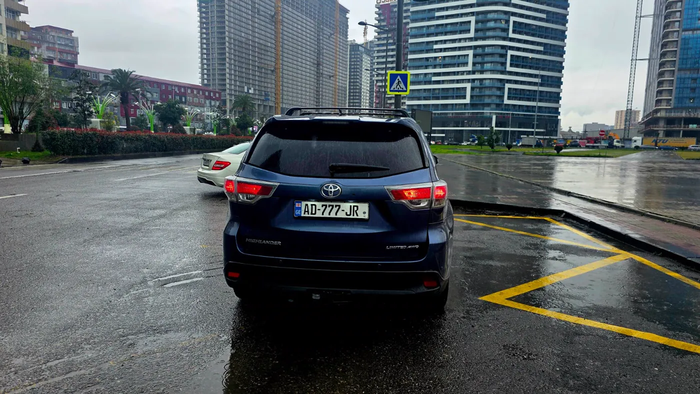 Toyota Highlander 7 Seats 5