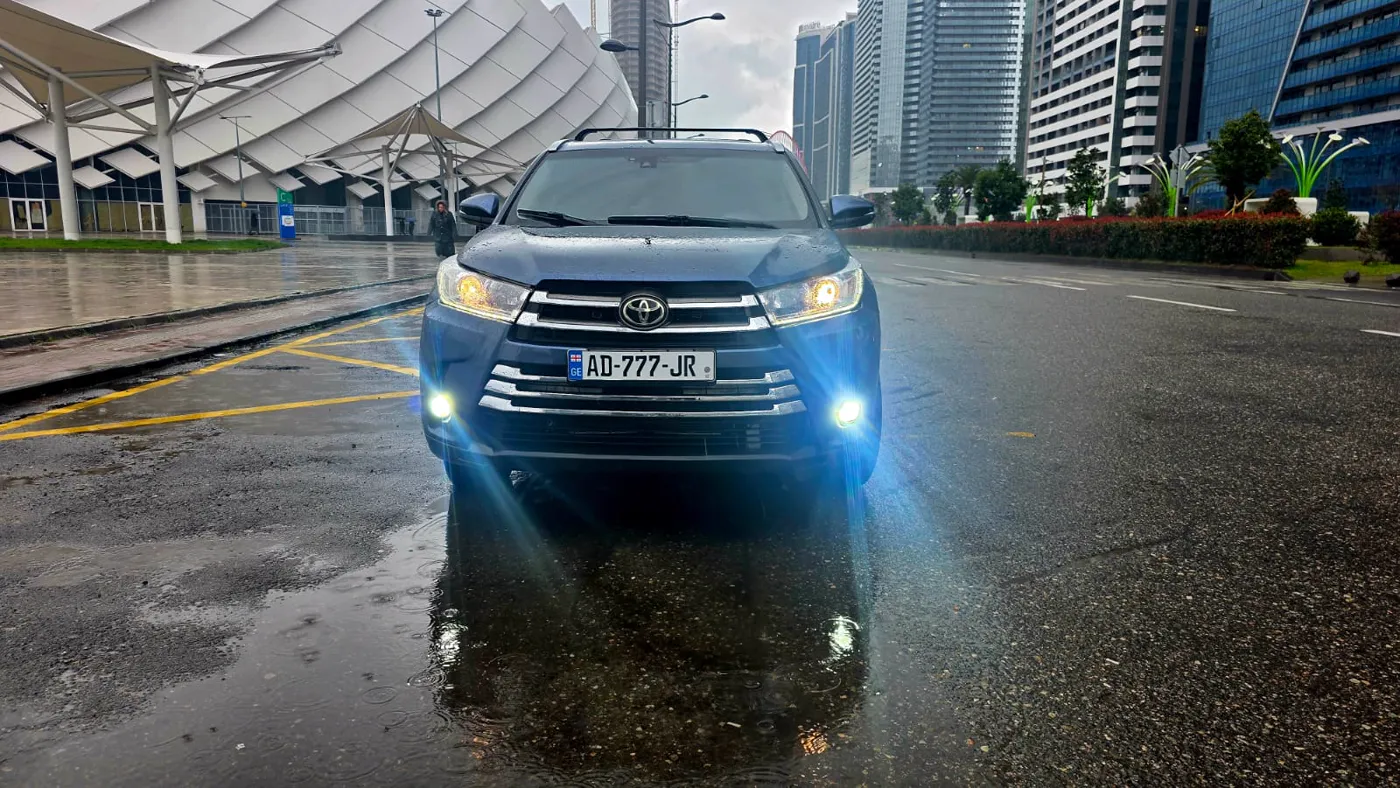 Toyota Highlander 7 Seats 6