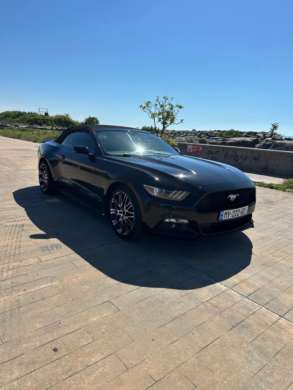 Ford Mustang Cabrio 3.7L Dark Black 4