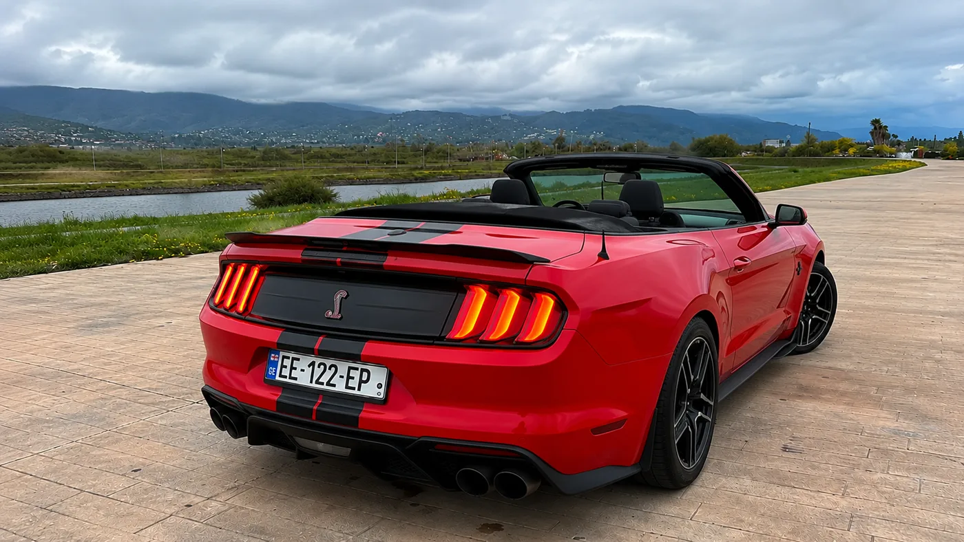 Ford Mustang Cabrio Red 3