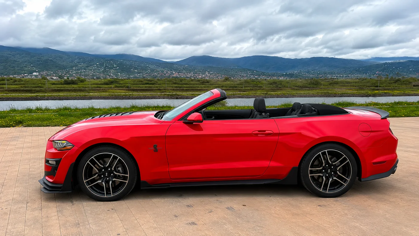 Ford Mustang Cabrio Red 4
