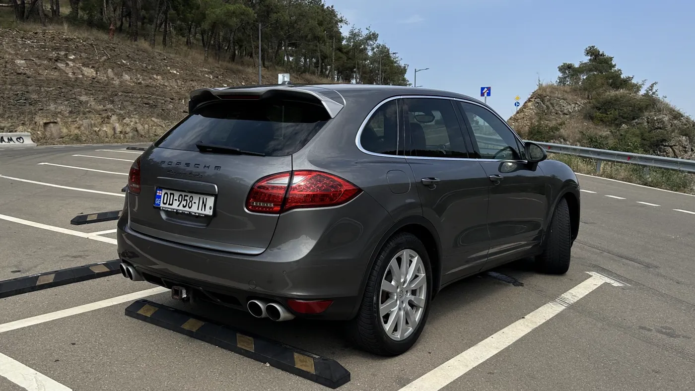 Porsche Cayenne Turbo 3