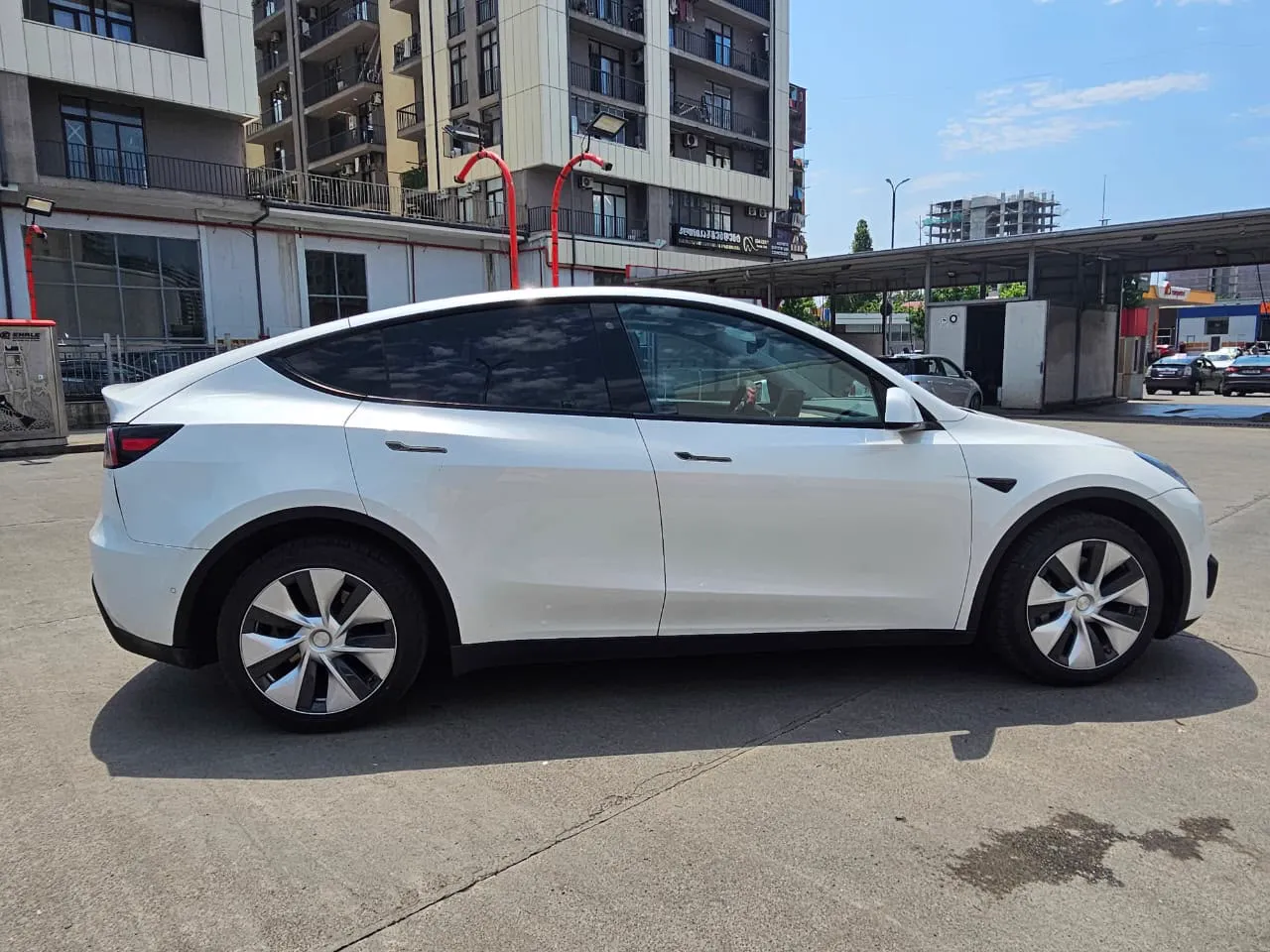 Tesla Model Y 3
